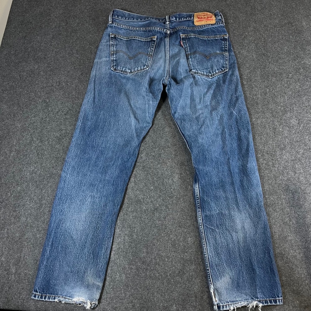 Levis 505 Regular Fit Straight Leg Jeans Mens 36x32 Blue Medium Wash 00505-0216 - Picture 2 of 14